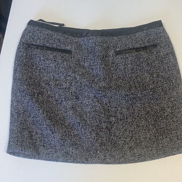 Gap mini shirt size 6 like new. Wool blend . - Picture 6 of 8